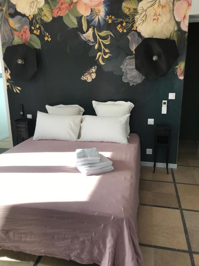 Hotel La Casa Sanills Saint-Hippolyte  Esterno foto